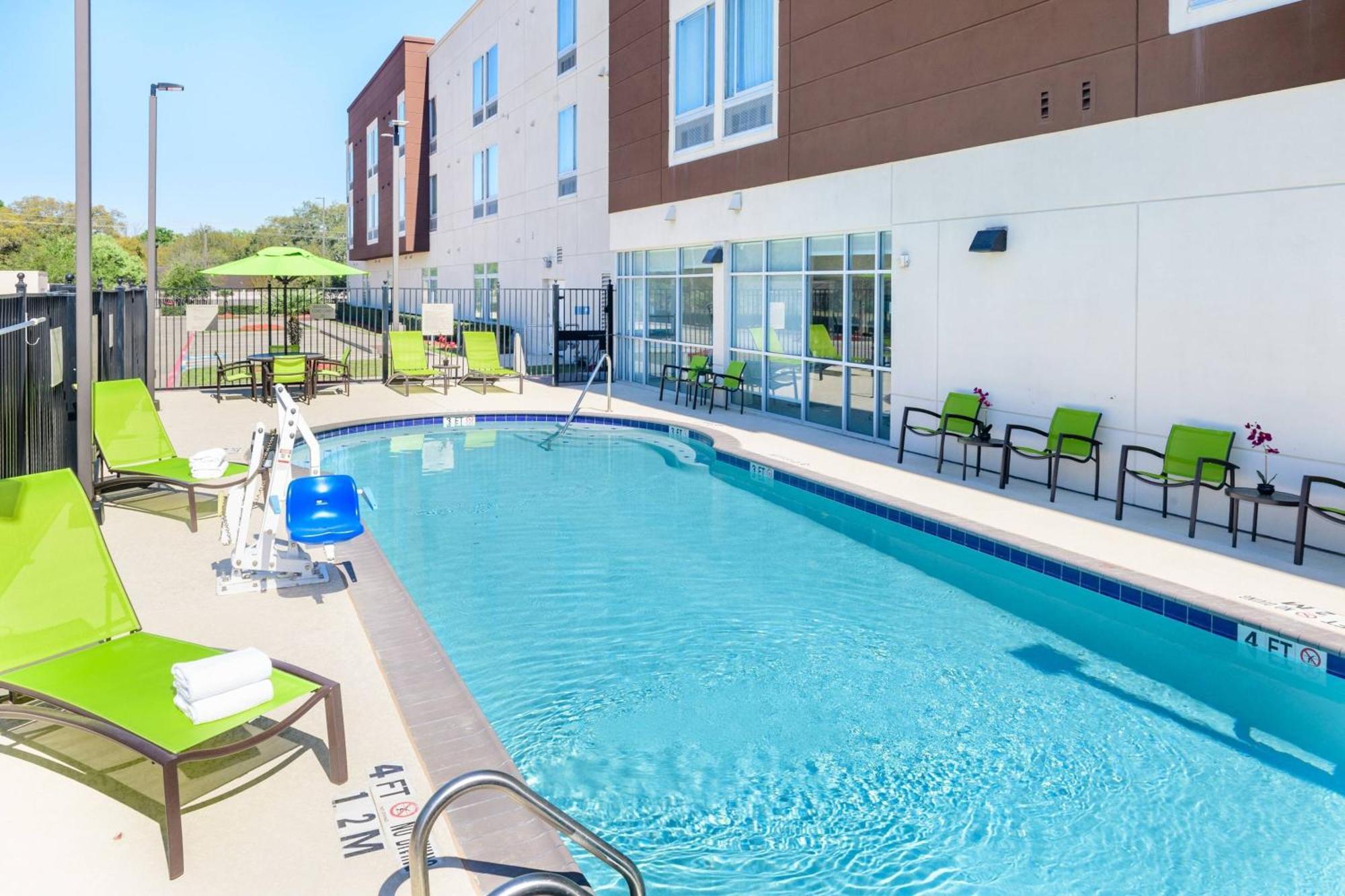 Springhill Suites Houston Pearland Buitenkant foto